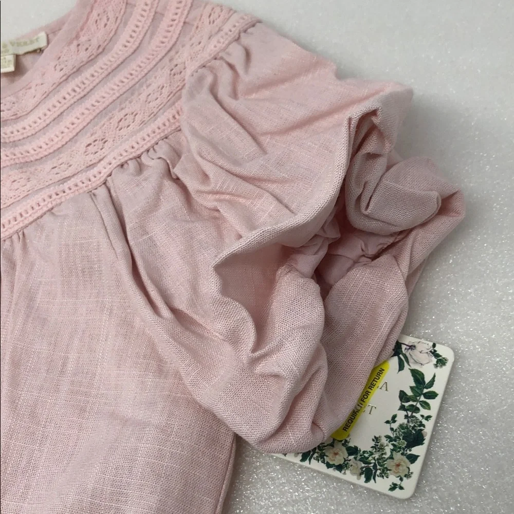 NEW Chelsea & Violet Blouse Linen Blend Blush Pink Lace Neckline Size M 10/12